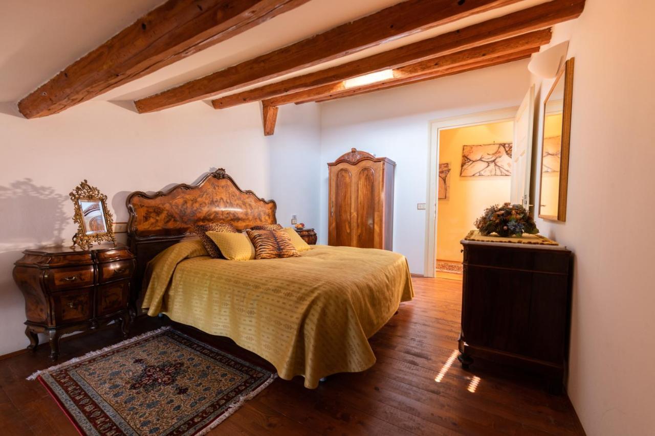 ホテル Castello Di Spessa - Residenze D'Epoca Capriva del Friuli エクステリア 写真