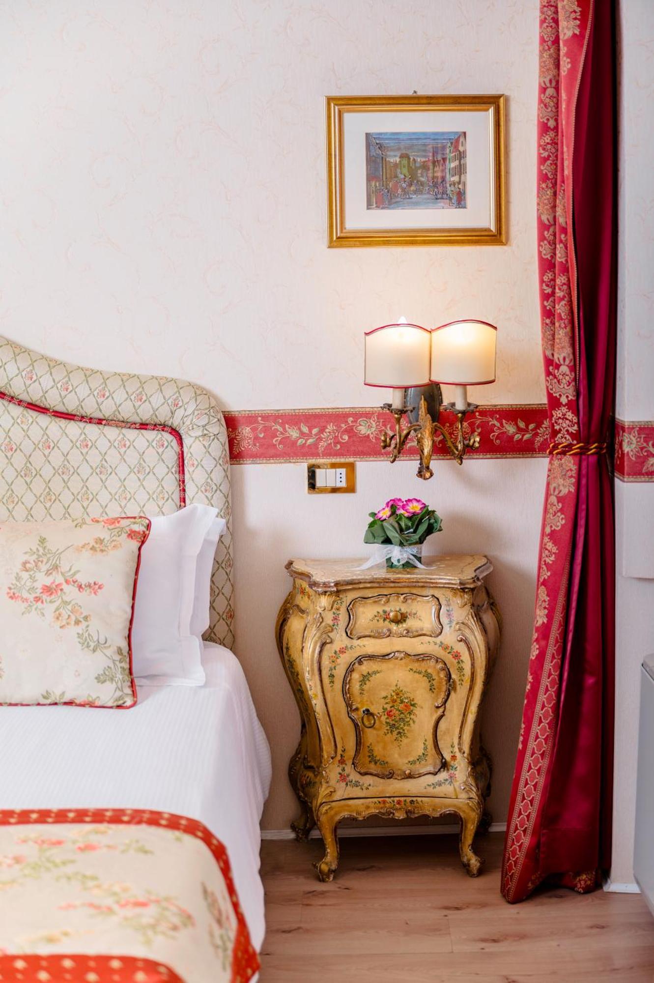 ホテル Castello Di Spessa - Residenze D'Epoca Capriva del Friuli エクステリア 写真