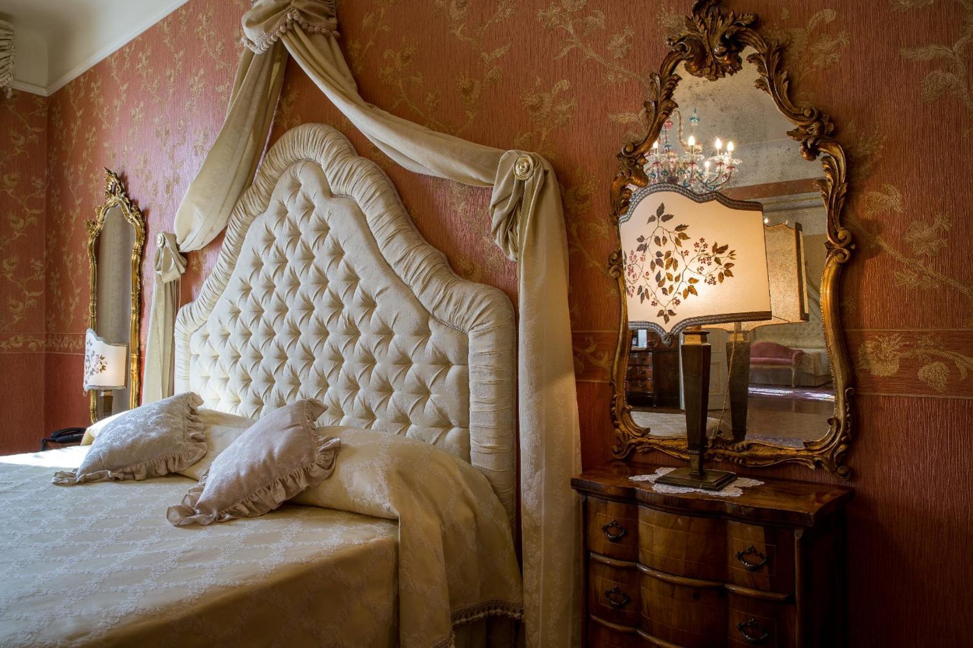 ホテル Castello Di Spessa - Residenze D'Epoca Capriva del Friuli エクステリア 写真