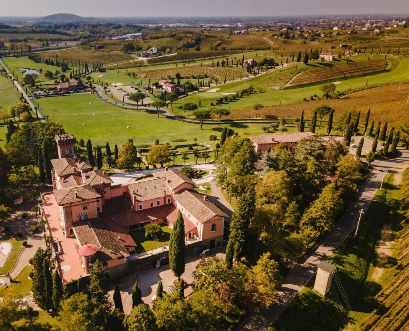 ホテル Castello Di Spessa - Residenze D'Epoca Capriva del Friuli エクステリア 写真