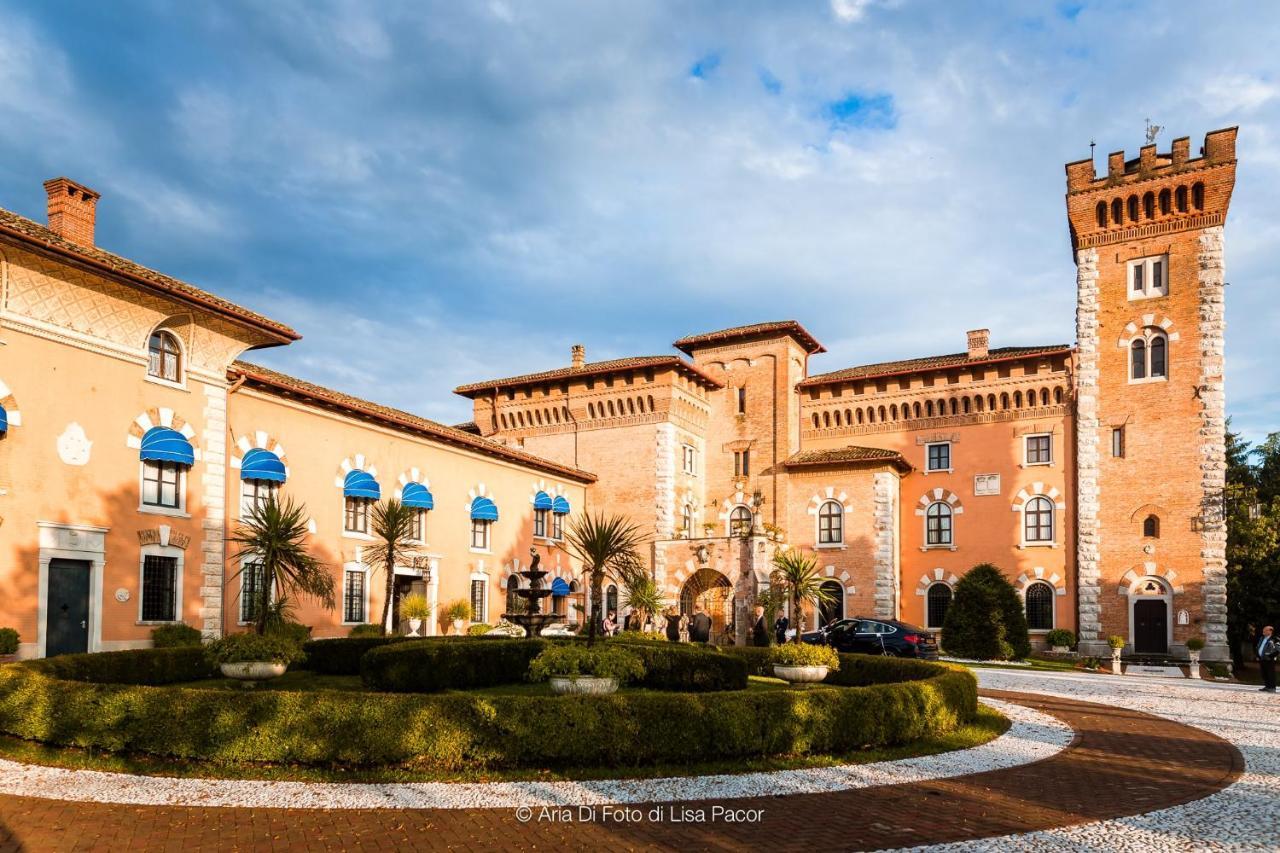 ホテル Castello Di Spessa - Residenze D'Epoca Capriva del Friuli エクステリア 写真