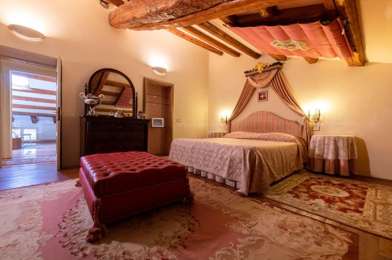 ホテル Castello Di Spessa - Residenze D'Epoca Capriva del Friuli エクステリア 写真